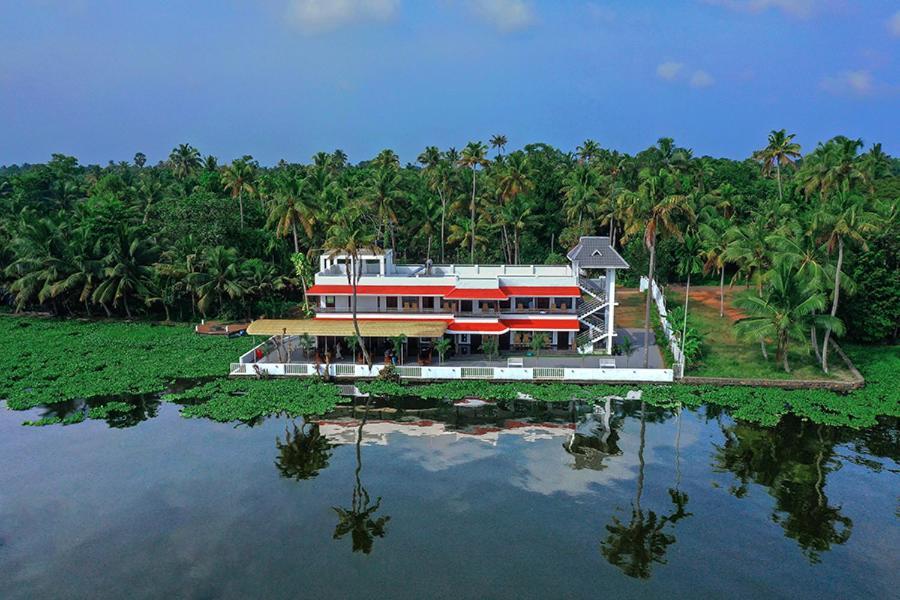Vembanad Village Backwater Resort Alappuzha Exteriér fotografie